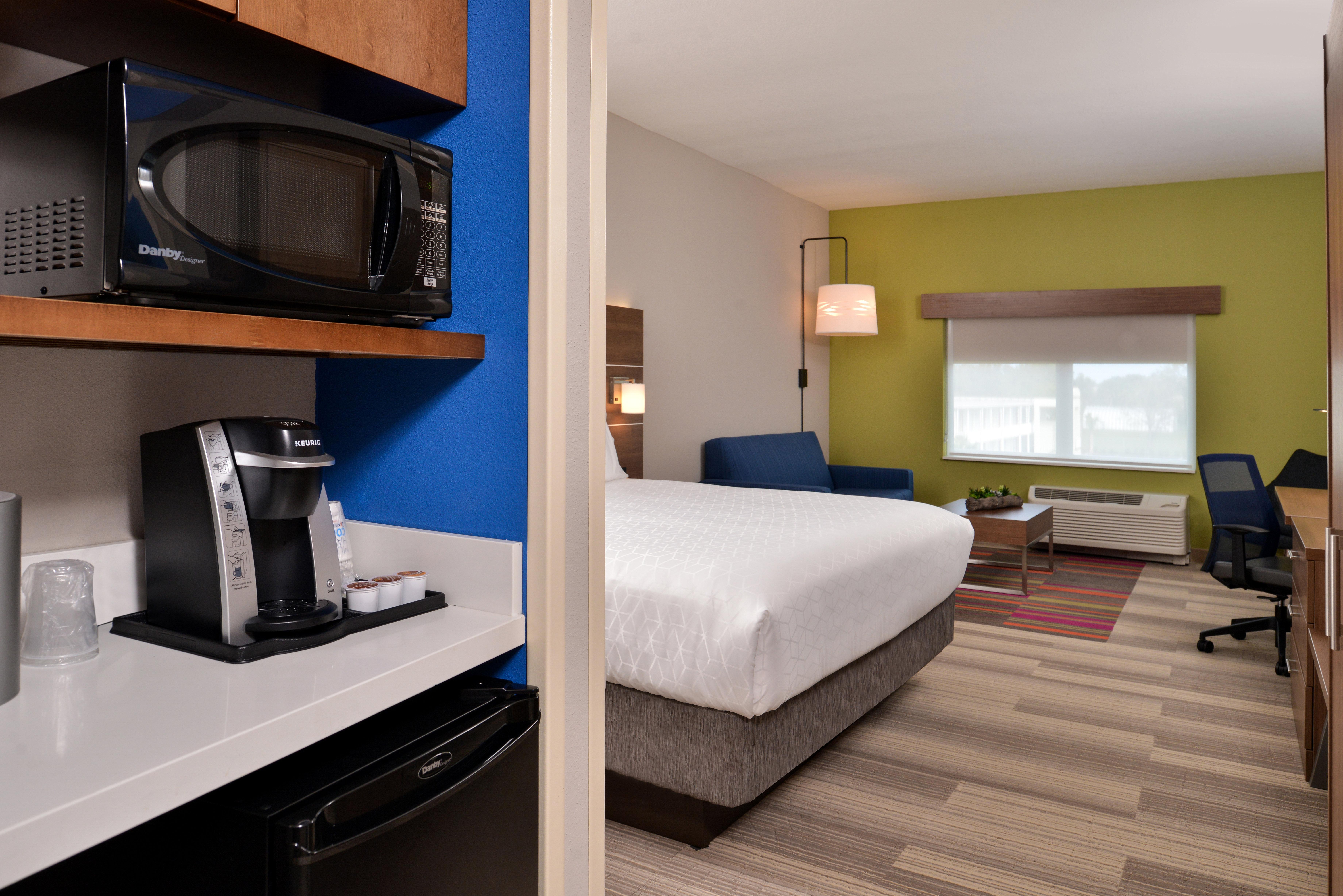 Holiday Inn Express & Suites Alachua - Gainesville Area, An Ihg Hotel Exterior photo
